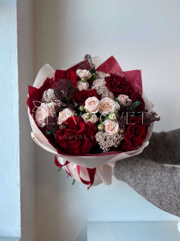 Букет #119 с красной французской розой