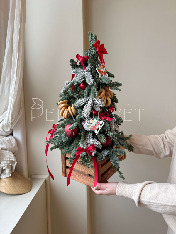 Елочка из нобилиса 60 см #114 с традиционным декором