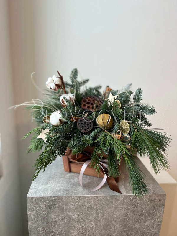 Новогодняя композиция #118 с декором из мандаринов и корицы