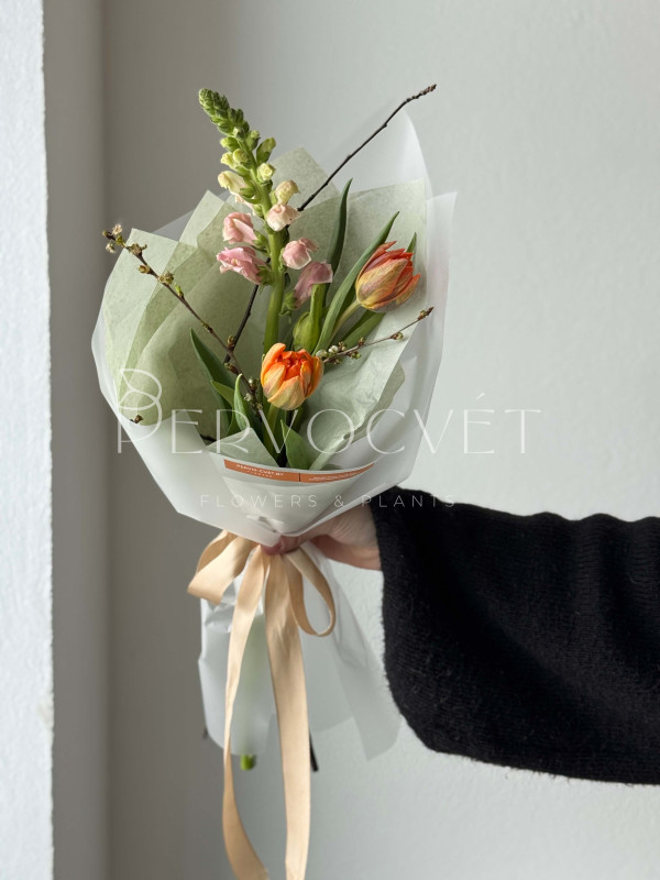 Корпоративный букет #11 с тюльпаном (от 5 букетов)