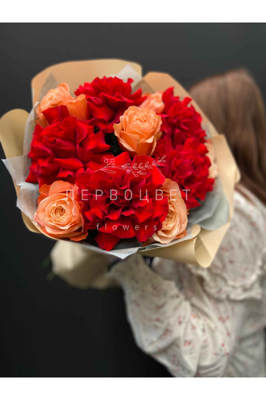 Букет #409 французская роза и роза Кахала