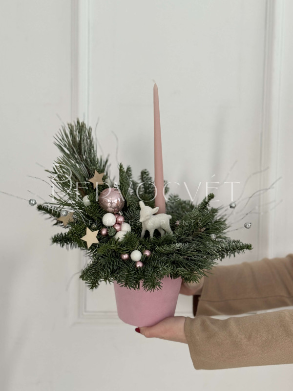 Новогодняя композиция в кашпо #49 с олененком