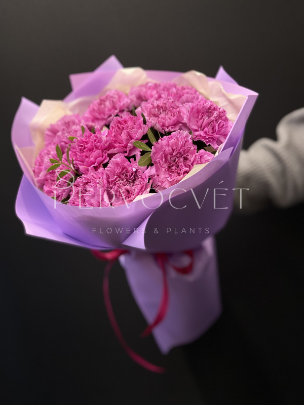 Букет #390 из сортовых гвоздик