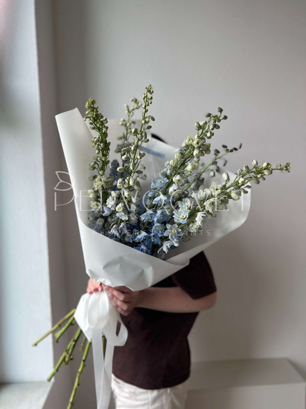 Букет #606 из дельфиниумов
