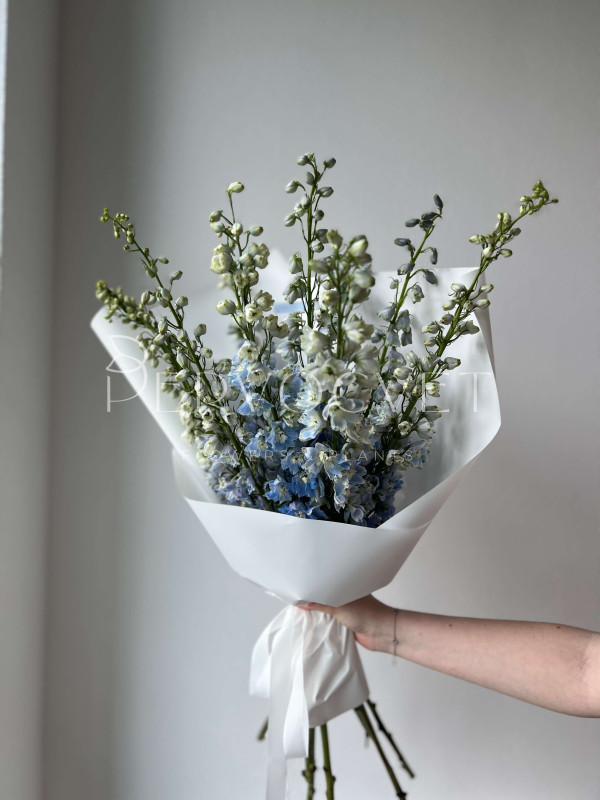 Букет #606 из дельфиниумов