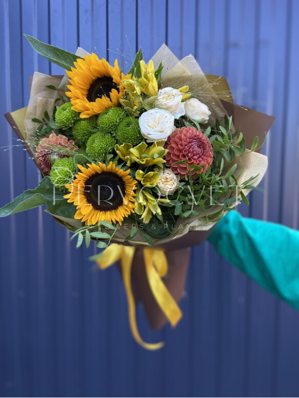 Букет #91 с подсолнухом