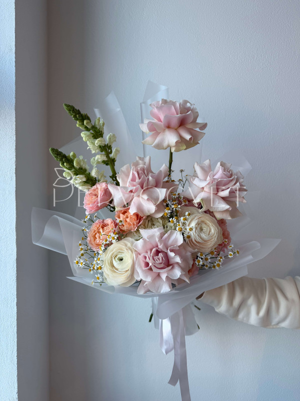 Букет #200 французская роза и львиный зев